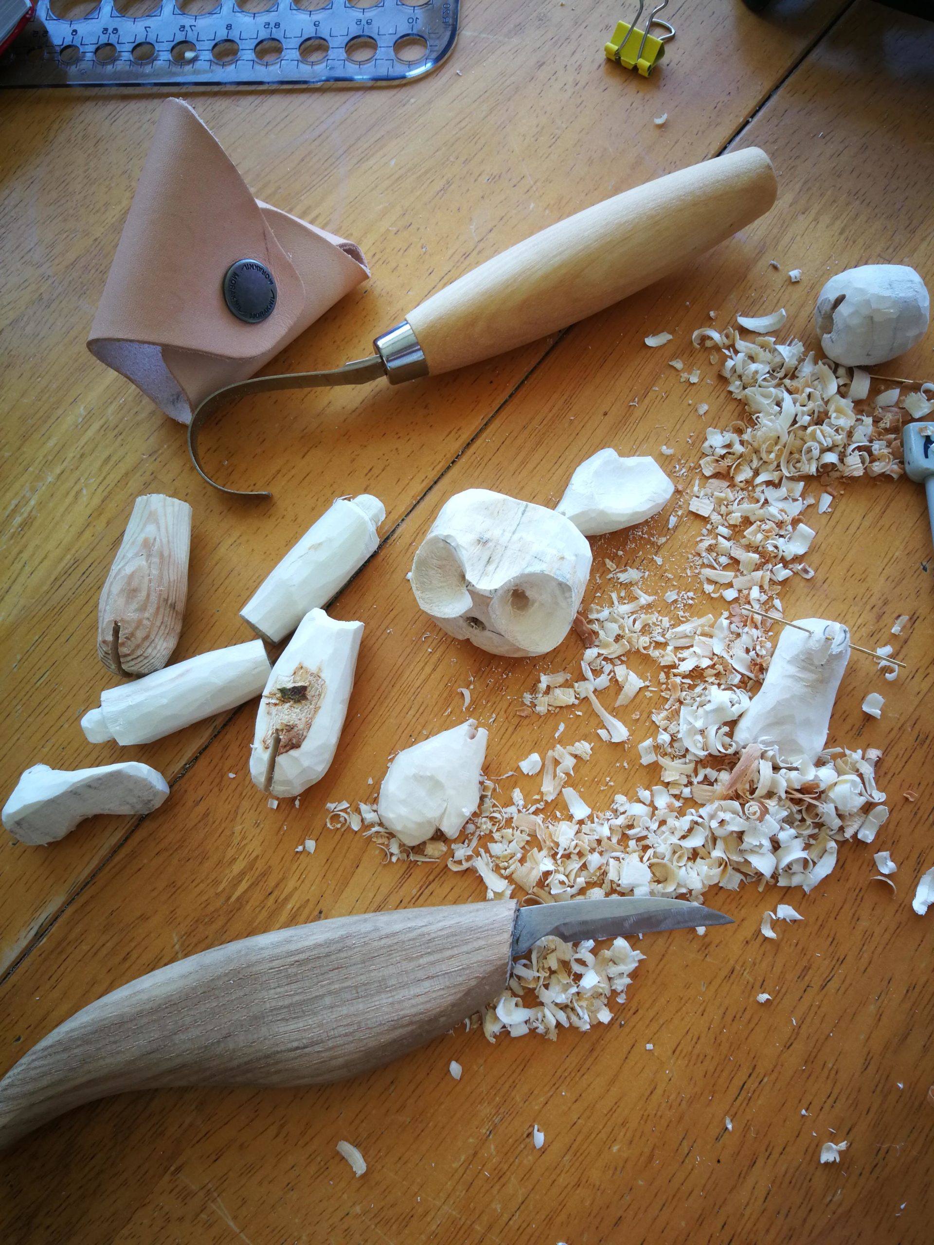 carving a wooden BJD