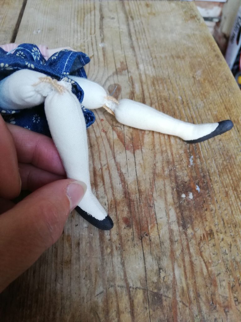 knee joint for cloth doll