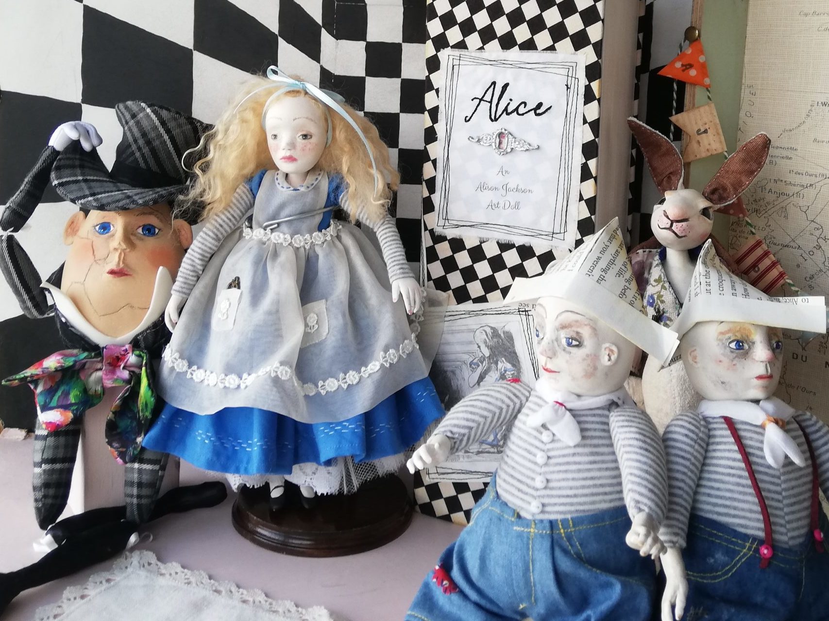 Alice art doll and her friends
